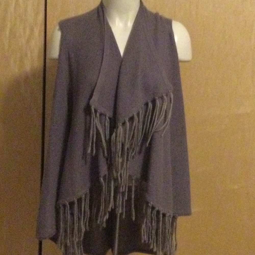 Subtle Luxury CASHMERE SHAWL VEST  
$237 - Picture 3 of 15